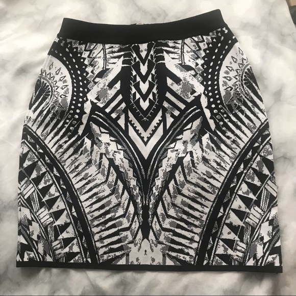 Authentic Balmain Black and White Knitted Pattern Skirt - Picture 1 of 5